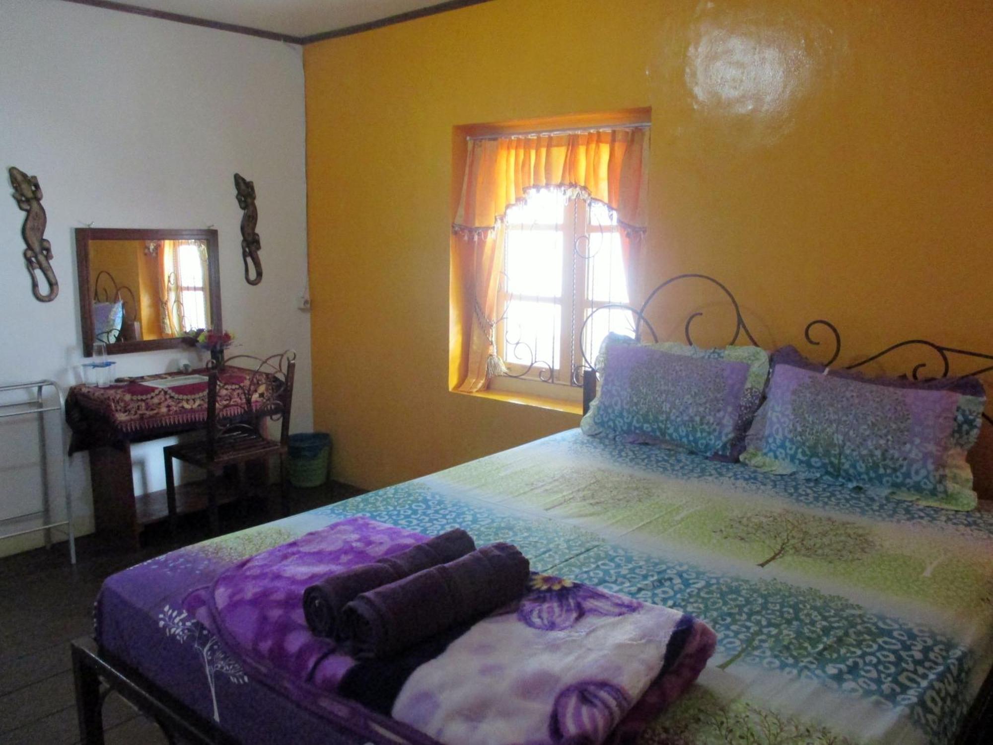 Mjr Ticketing Guest House Ruteng Zimmer foto