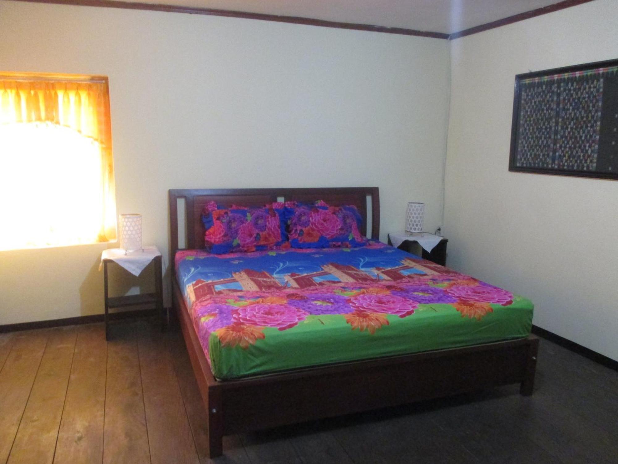 Mjr Ticketing Guest House Ruteng Zimmer foto